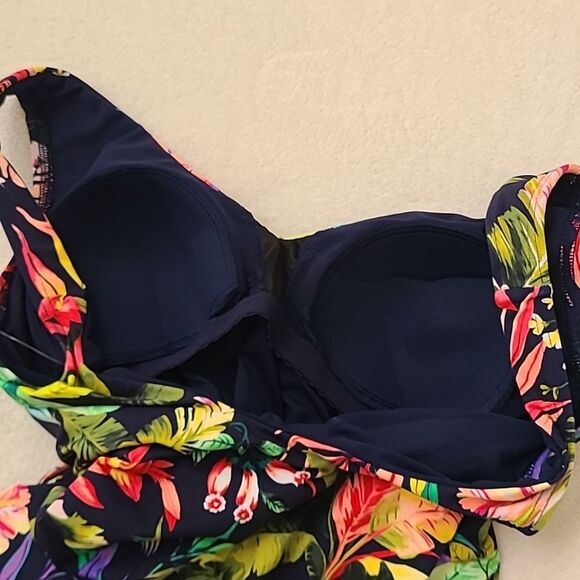 Lands' End NWT Tropical Floral Side Tie Wrap One Piece Swimsuit 8 Blue Multi - Picture 6 of 6